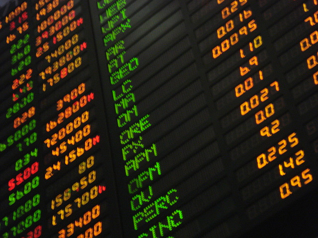 Philippine-stock-market-board (1)